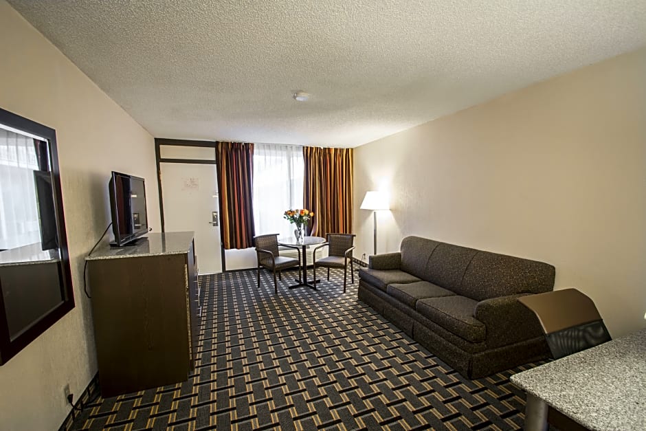 Quality Inn & Suites Sebring North at Sun 'N Lake