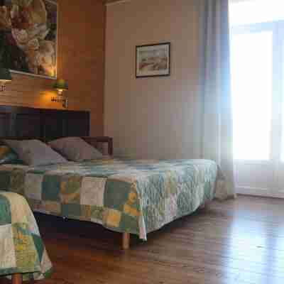 Le Grillon Rooms