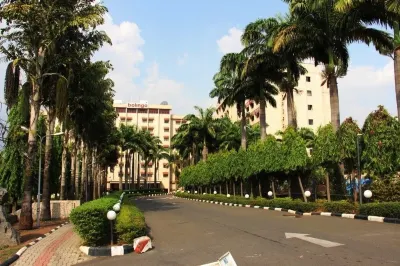 Bolingo Hotel and Towers