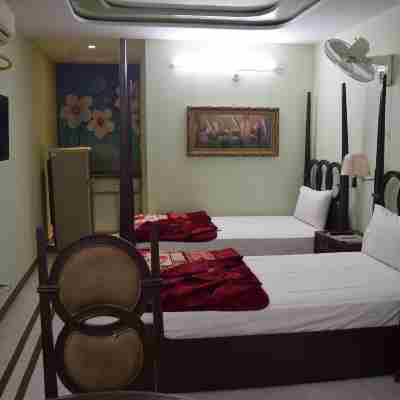 Raywal Executive Suites Rooms