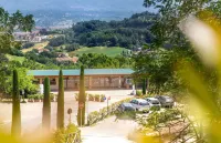 hu Norcenni Girasole Village Hôtels à : Figline e Incisa Valdarno