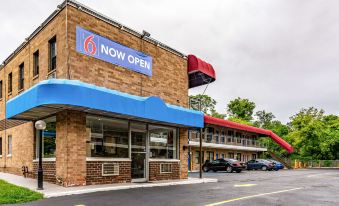 Motel 6 Elmsford, NY - White Plains