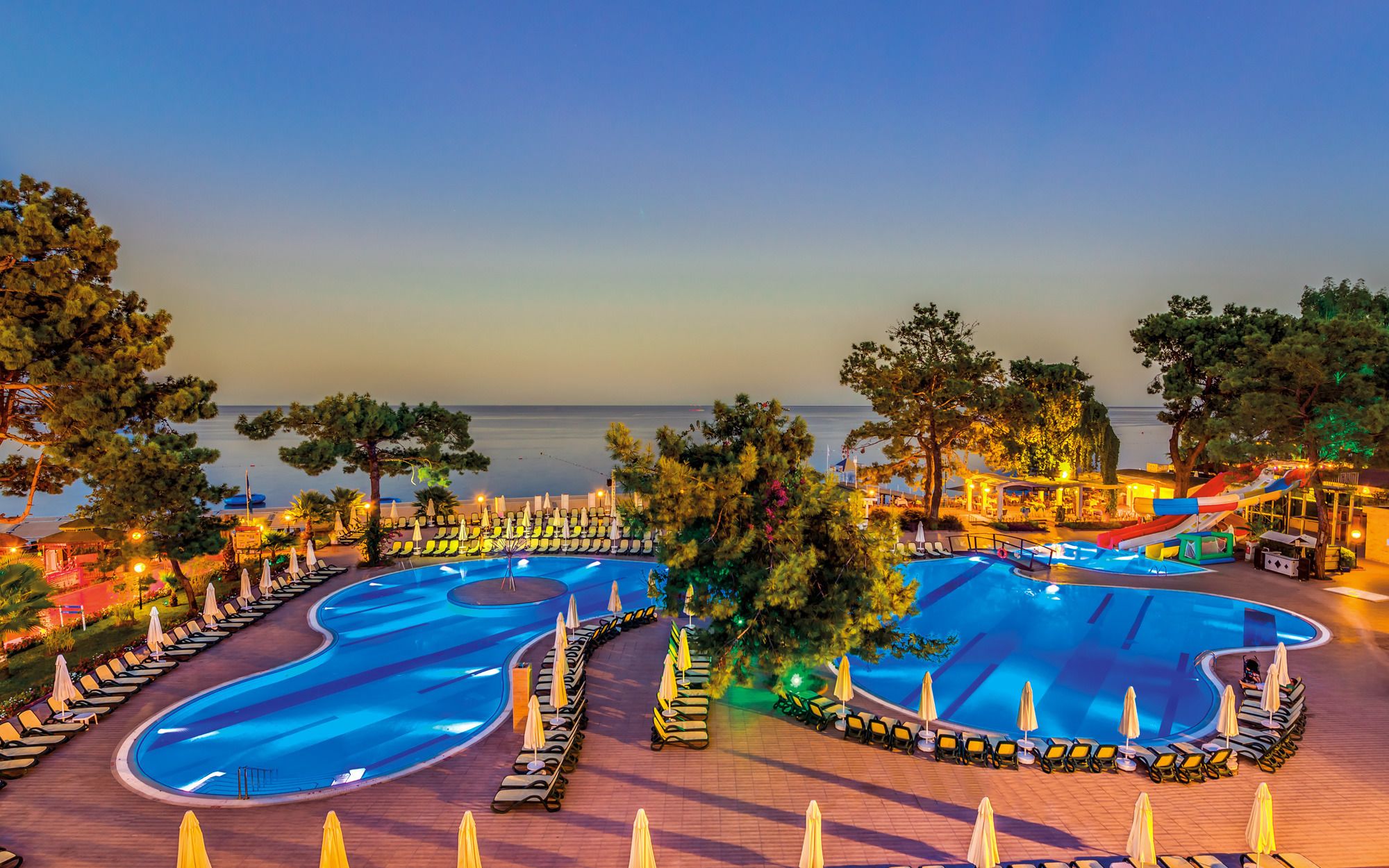 Crystal Aura Beach Resort & Spa – All Inclusive