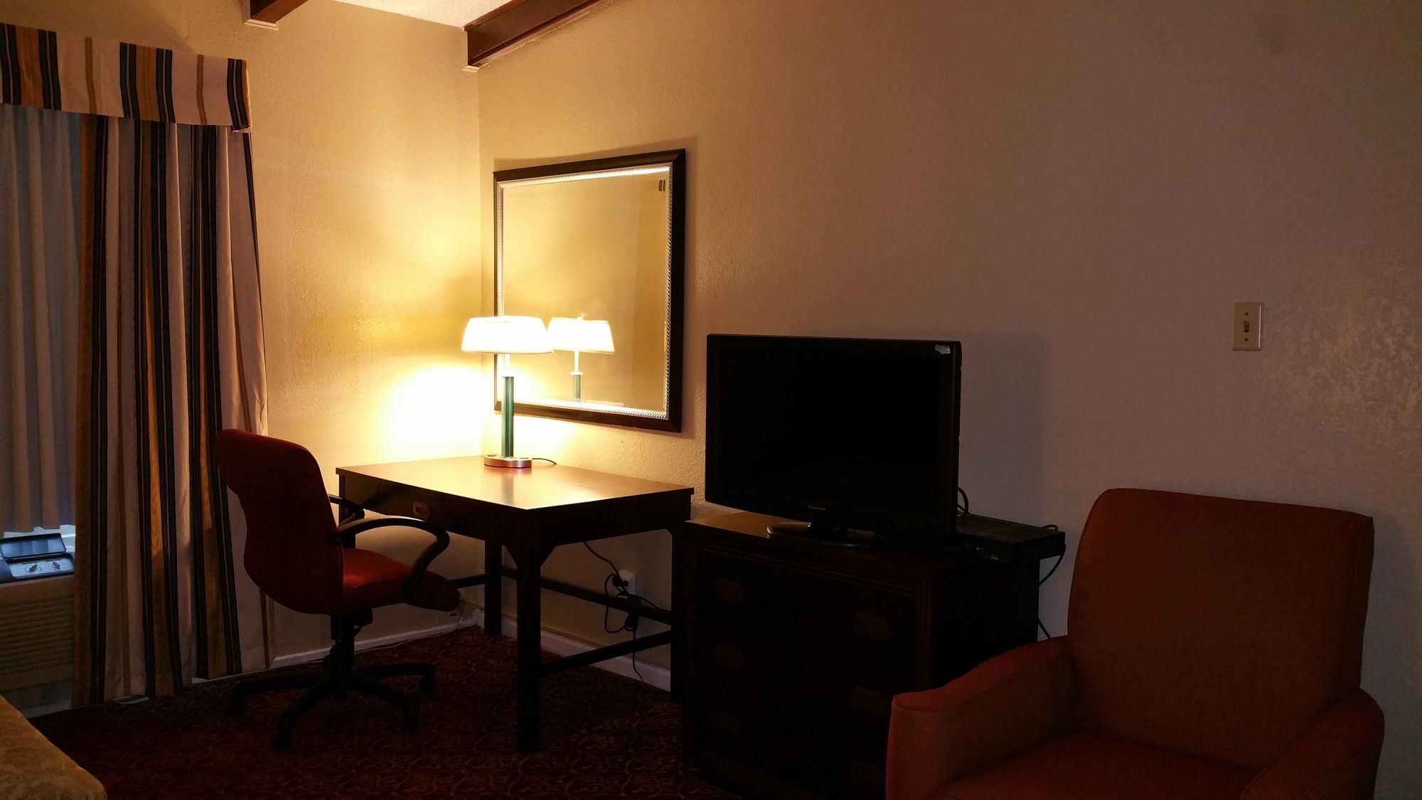 Executive Inn and Suites Waxahachie