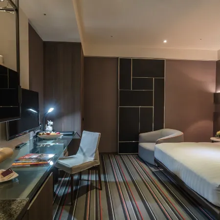 WESTGATE Hotel Отели рядом с достопримечательностью «Симэньдин»