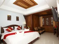 Chang Siam Inn Các khách sạn gần Trung tâm mua sắm Central Embassy