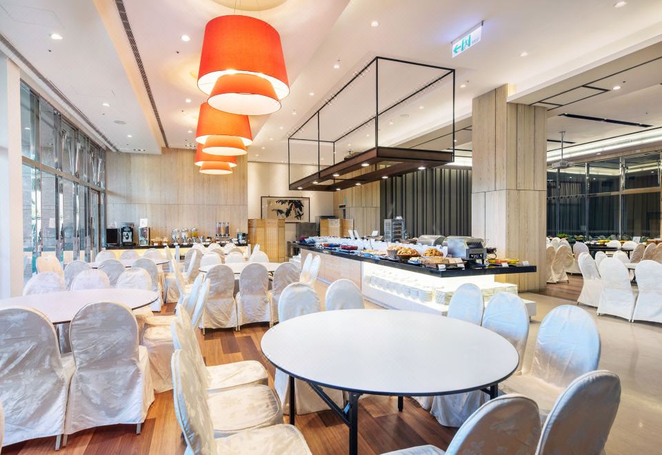 나루완 갤럭시 호텔 수영장