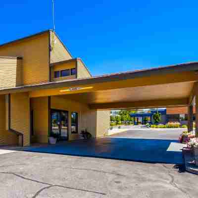 SureStay Hotel by Best Western Wenatchee Hotel Exterior