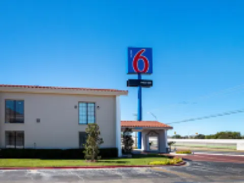 Motel 6 Euless, TX - DFW West Hotels in Euless