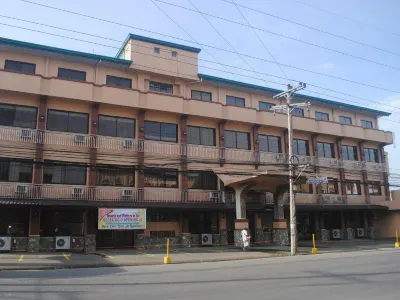 Royal Crest Hotel Restaurant and Sports Centrum