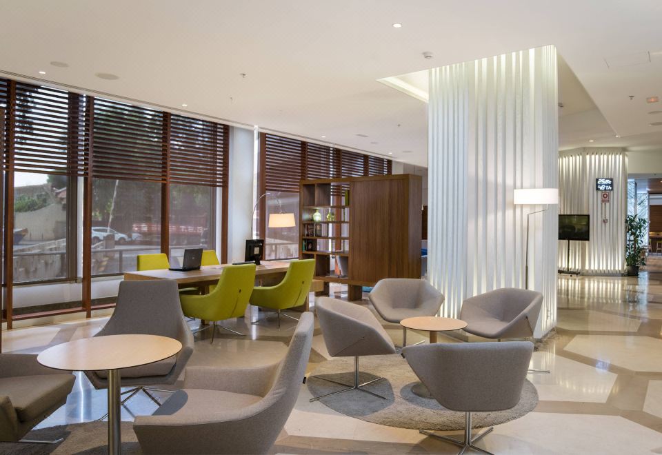 4. 마드리드 메리어..