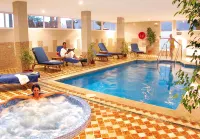 Hotel Illa d'Or & Club Apts - Pools