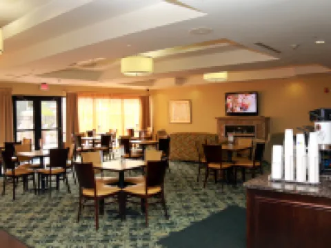 Holiday Inn Express & Suites PERRY by IHG Hoteles en Perry