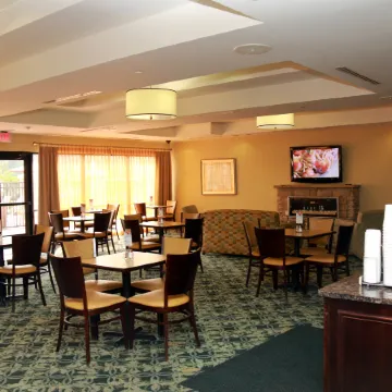 Holiday Inn Express & Suites PERRY by IHG