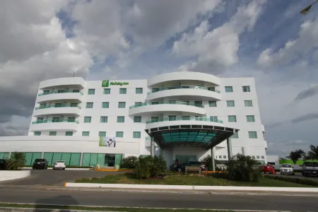 Holiday Inn Campeche Отели рядом с достопримечательностью «Сад Ботанико Смуч-Альтун»