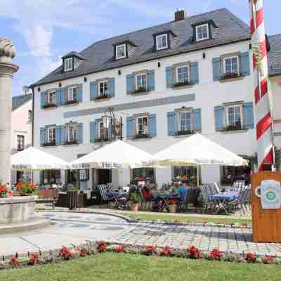 Gasthof Deutscher Adler Und Hotel Puchtler Hotel Exterior