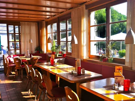 Waldhotel Tropfsteinhöhle Отели в г. Осбергхаузен