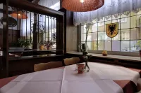 Hotel-Restaurant-Schlosskrug Отели в г. 