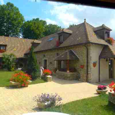 Logis Hôtel le Clos de la Vouge Hotel Exterior