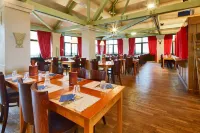 Campanile Val de France Hotels in Маньї-ле-Онгр