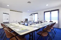 Kyriad Direct Strasbourg Ouest - Zénith Hôtels à : Oberhausbergen
