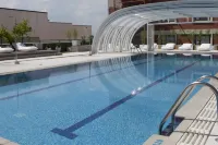 Madrid Marriott Auditorium Hotel & Conference Center - Rooftop Pools