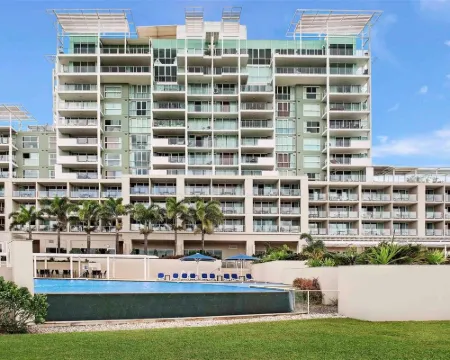 Pelican Waters Resort Hotels in Caloundra