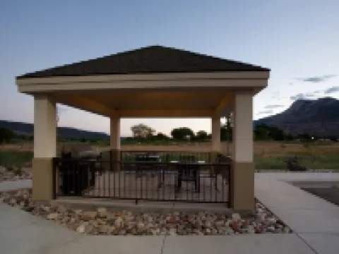 Western Slope Suites Parachute Hotels in Garfield County