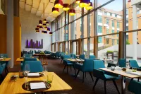 Sheraton Hannover Pelikan Hotel - breakfast