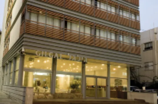 Hotel Poli Urban by Afi Hotels のホテル