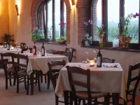 Enolocanda Del Tufo Hotels in Farigliano