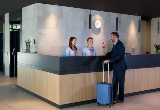 4. 에바 파크 라이..