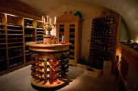 Chateau Mcely - bar