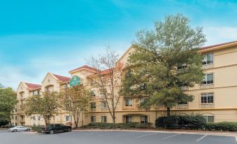 La Quinta Inn & Suites by Wyndham Raleigh/Durham Southpoint