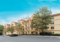 La Quinta Inn & Suites by Wyndham Raleigh/Durham Southpoint Hotels in Triangle