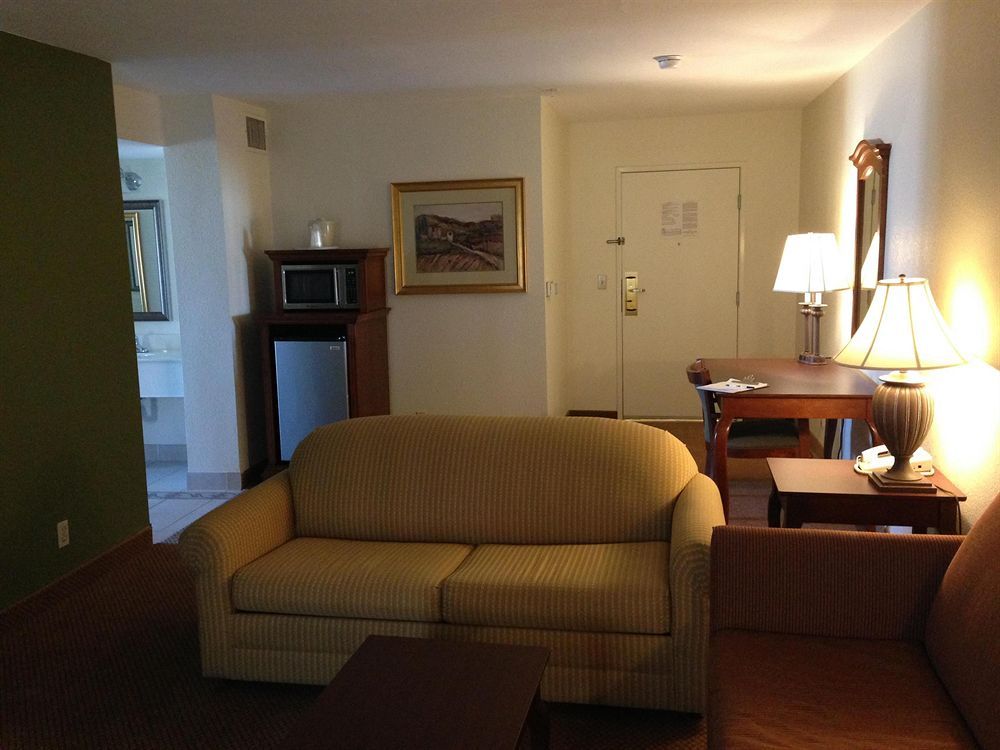 Red Lion Inn & Suites Perris