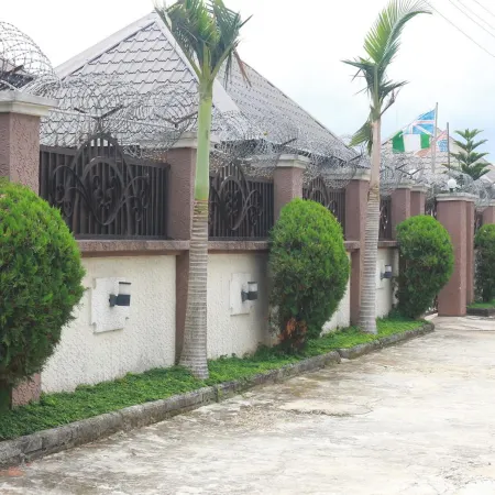 Emrosy Hotels and Suites