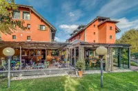 La Maison Rouge Hotels in Challes-les-Eaux