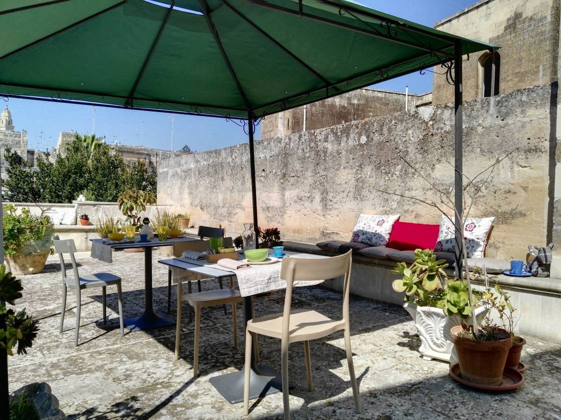 B&B La Casa Gialla di Mariella-Lecce Updated 2022 Room Price-Reviews &  Deals | Trip.com