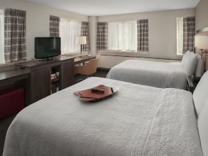 Hampton Inn & Suites Milwaukee-Downtown