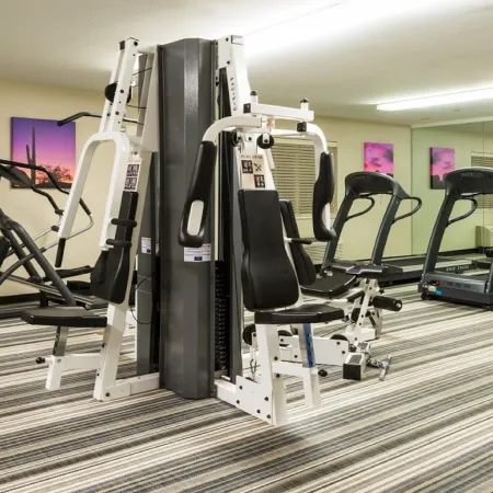 Sonesta Simply Suites Chicago Waukegan