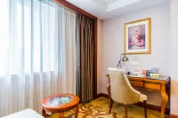 Vienna International Hotel (Shaoguan History East Street Fengcai Building) Hotel di Shaoguan