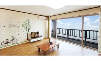 Yeongdeok Ocean Pension - Housity