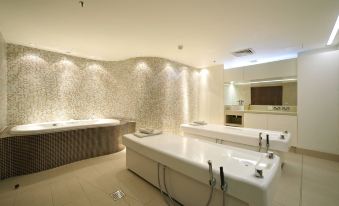 Lingfield Park Marriott Hotel & Country Club