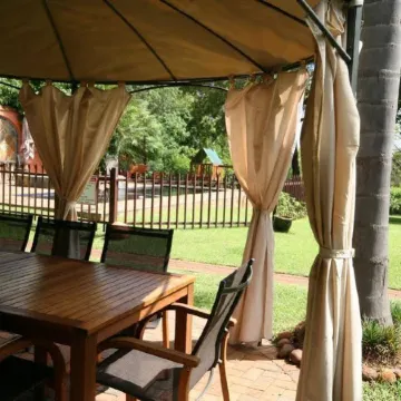 Selati 103 Guest Cottages