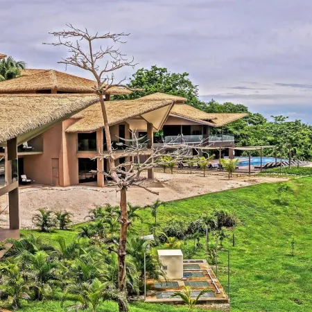 Nammbú Beach Front Bungalows