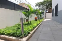 Inn Luanda Hoteles cerca de Rotunda do Camama