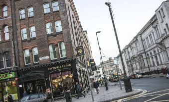 Base Serviced Apartments - Sir Thomas Street