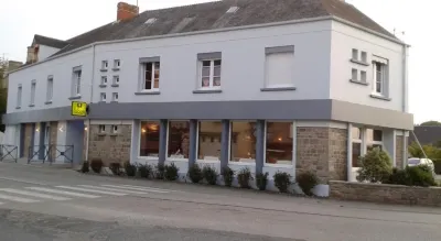 Hotel Logis Au Moyne de Saire Hotels in Lestre
