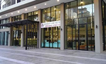 Season Five Hotel